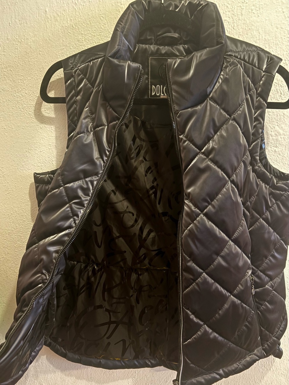 Dolcezza Montreal Glossy Quilted Puffer Vest Gilet Black